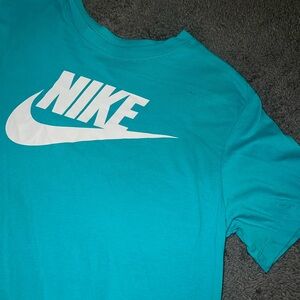 Nike Men’s T-Shirt Medium